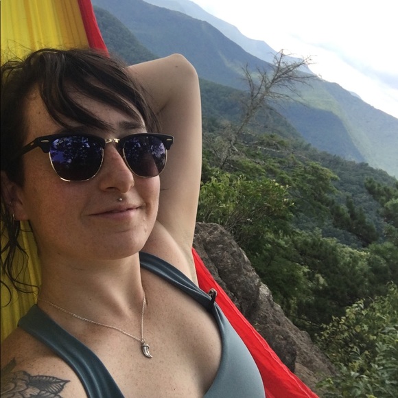 Meet your Posher, Erin - Picture 2 of 3